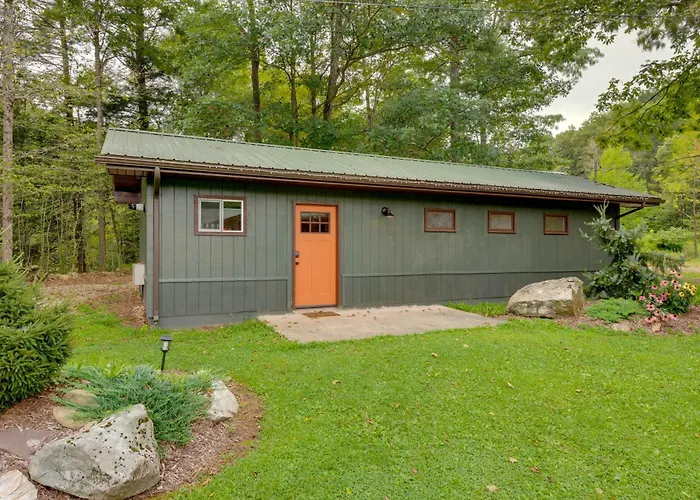Cozy Hillsgrove Cabin Rental - Pet Friendly!